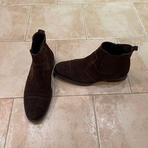 Suede boots